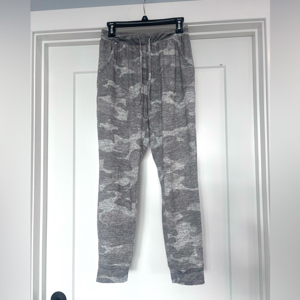 A New Day Gray Camouflage Soft Knit Joggers/ Pajama/ Lounge Pants Size M